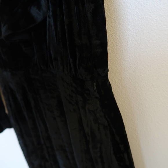 Vintage 90s Nicole Miller black velvet midi dress - Picture 5 of 9
